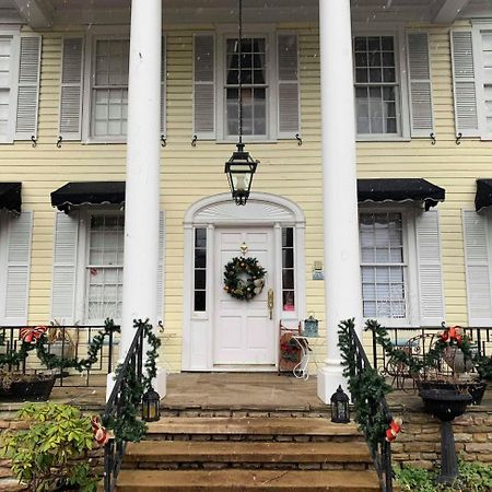 The Lake Manor Bed & Breakfast Morgantown Bagian luar foto