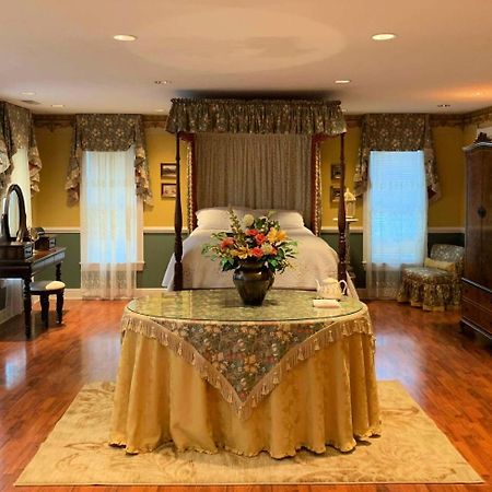 The Lake Manor Bed & Breakfast Morgantown Bagian luar foto