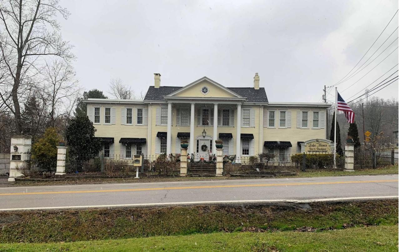 The Lake Manor Bed & Breakfast Morgantown Bagian luar foto