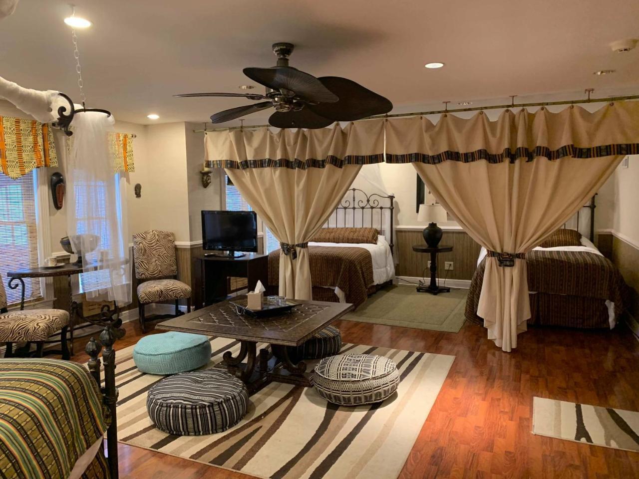 The Lake Manor Bed & Breakfast Morgantown Bagian luar foto